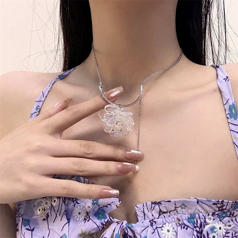 Floral Resin Pendant Alloy Choker