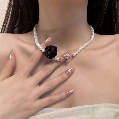 Faux Floral Pearl Necklace