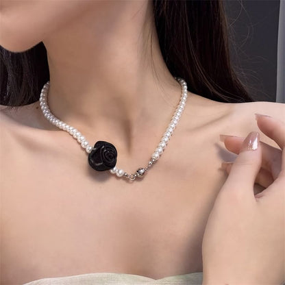 Faux Floral Pearl Necklace