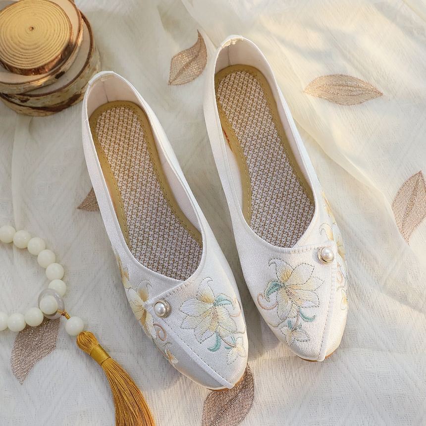 Embroidered Flower Flats
