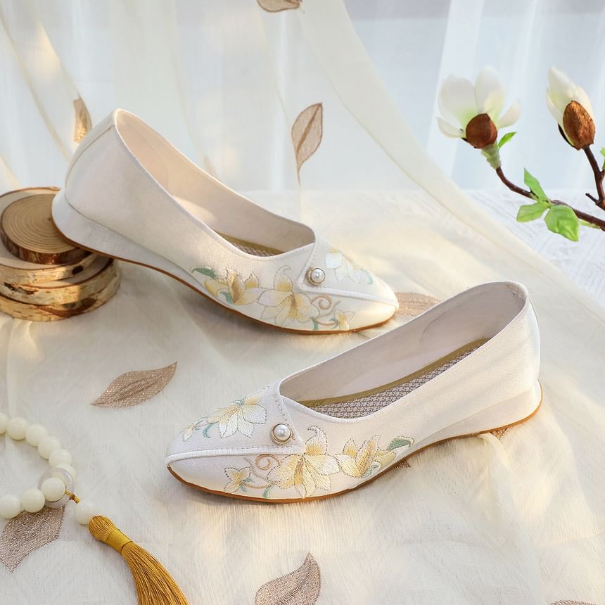 Embroidered Flower Flats
