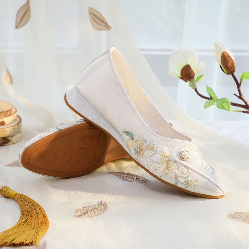 Embroidered Flower Flats