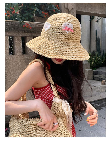 Hat Applique Straw Heart