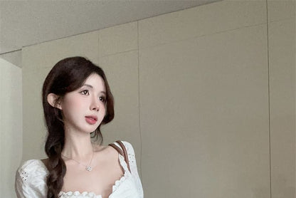 Front / Tie Short-Sleeve Square Eyelet Embroidered Neck Blouse