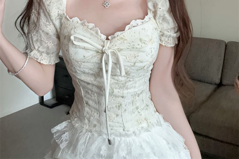 Front / Tie Short-Sleeve Square Eyelet Embroidered Neck Blouse