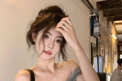 Off Shoulder Plain Twist T-Shirt