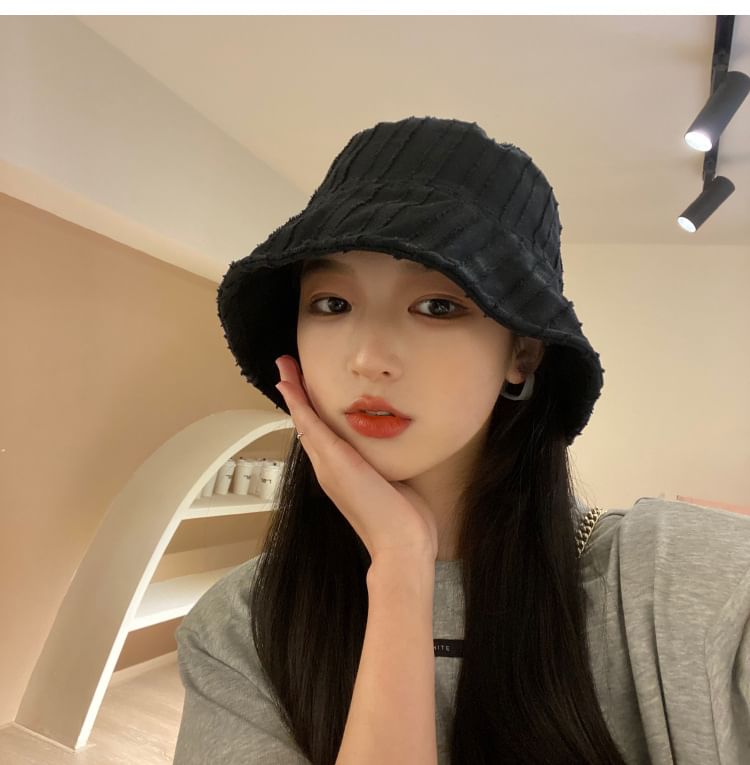 Frayed Bucket Hat Plain