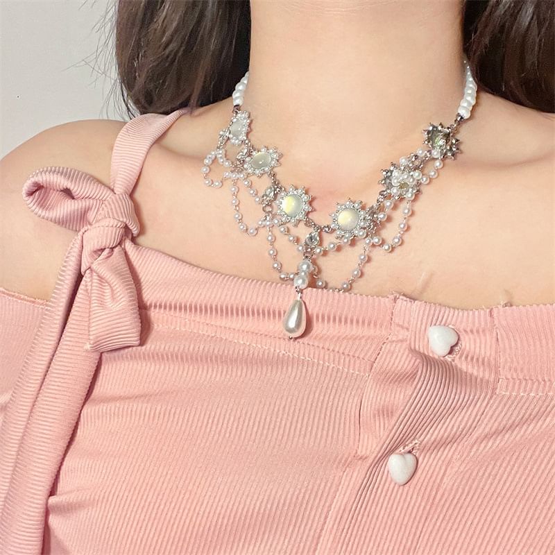 Faux Layered Pearl Choker Alloy