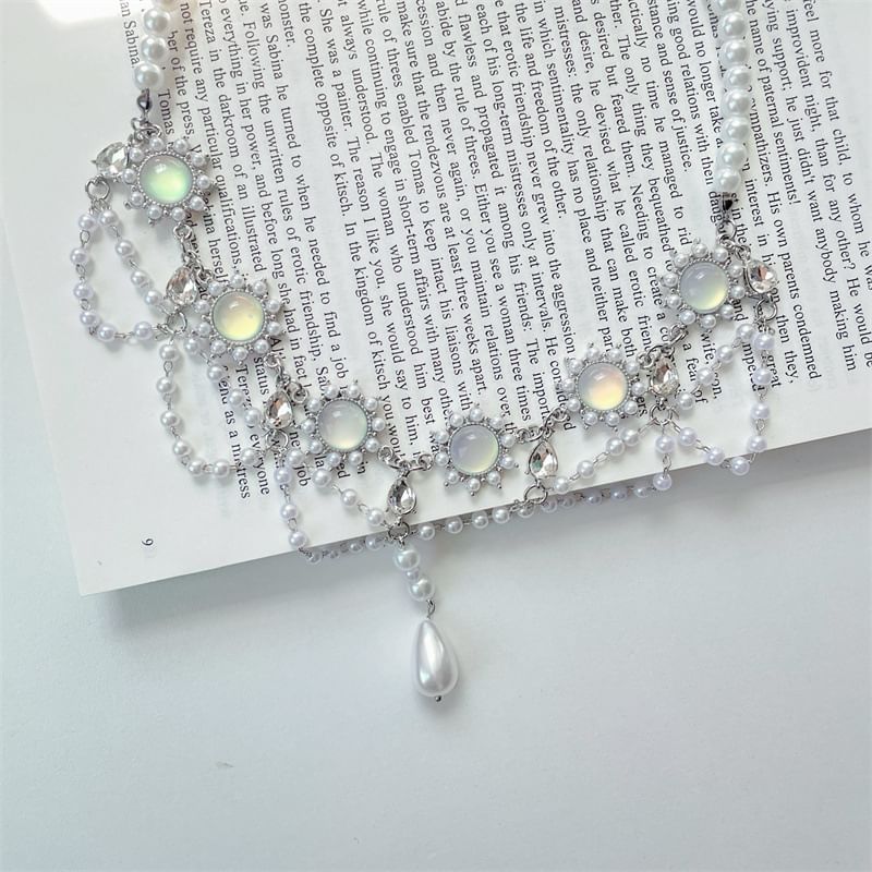 Faux Layered Pearl Choker Alloy