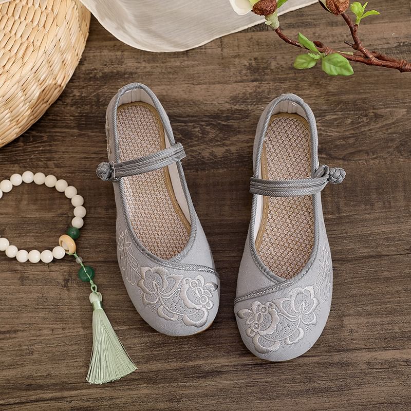 Flats Buttoned Frog Plain