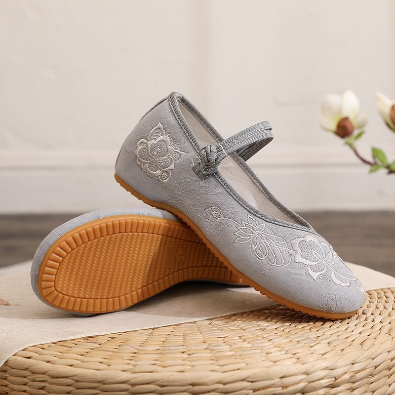 Flats Buttoned Frog Plain