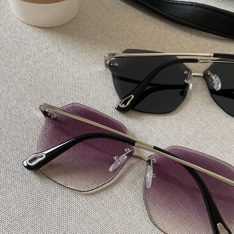 Sample Geometric Frame Oversized Sunglasses