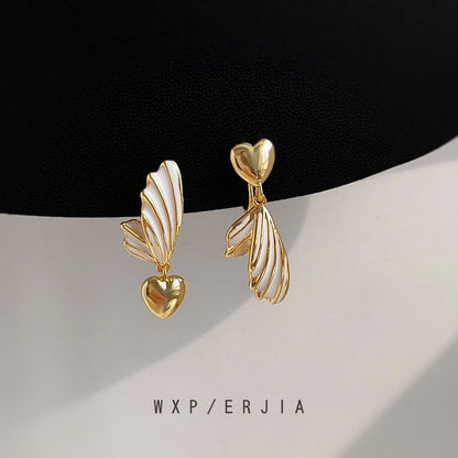 On Asymmetrical Drop Heart Clip Wing Earring