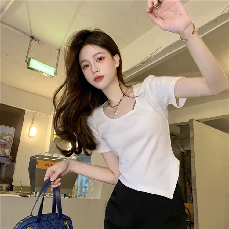 Asymmetrical Short-Sleeve Plain Tee Neck Crew