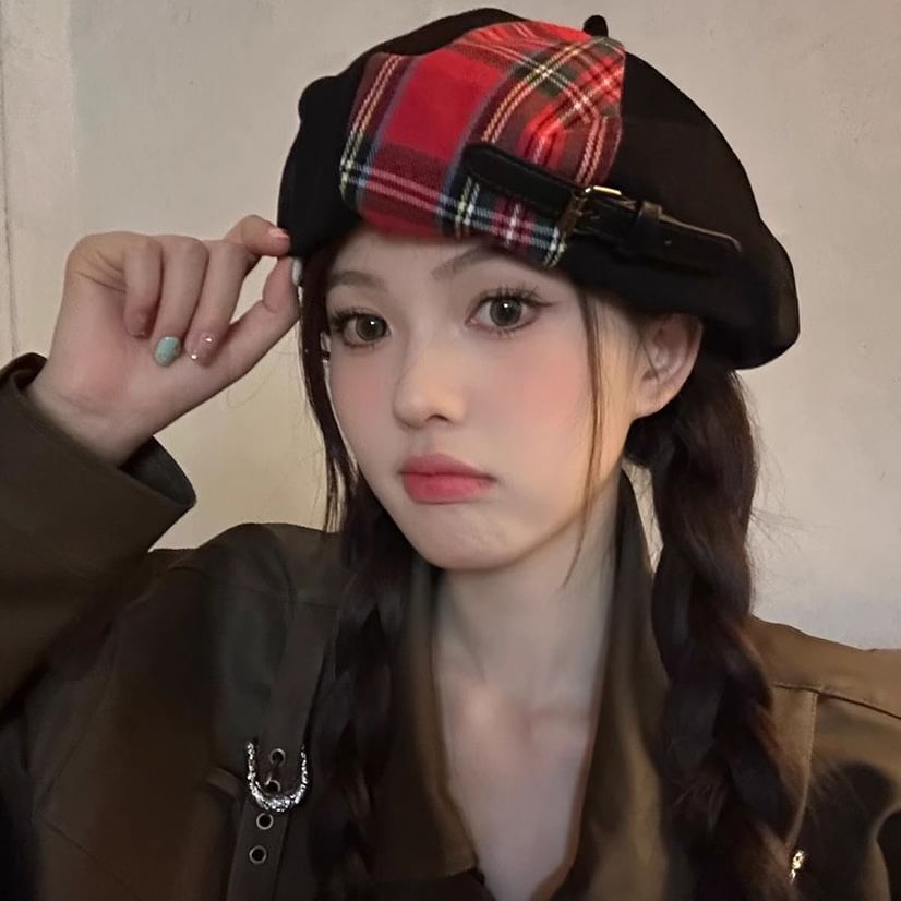 Plaid Panel Beret