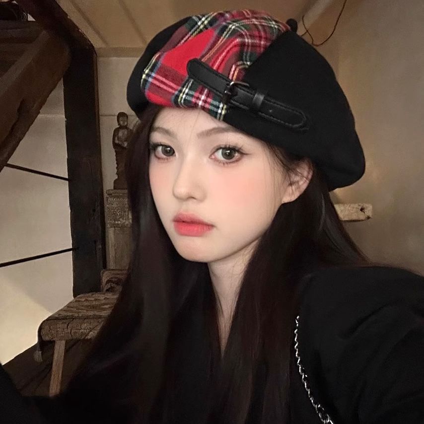 Plaid Panel Beret