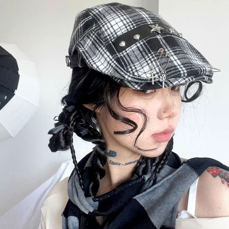 Cap Plaid Newsboy Accent Pin
