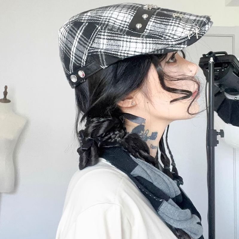 Cap Plaid Newsboy Accent Pin