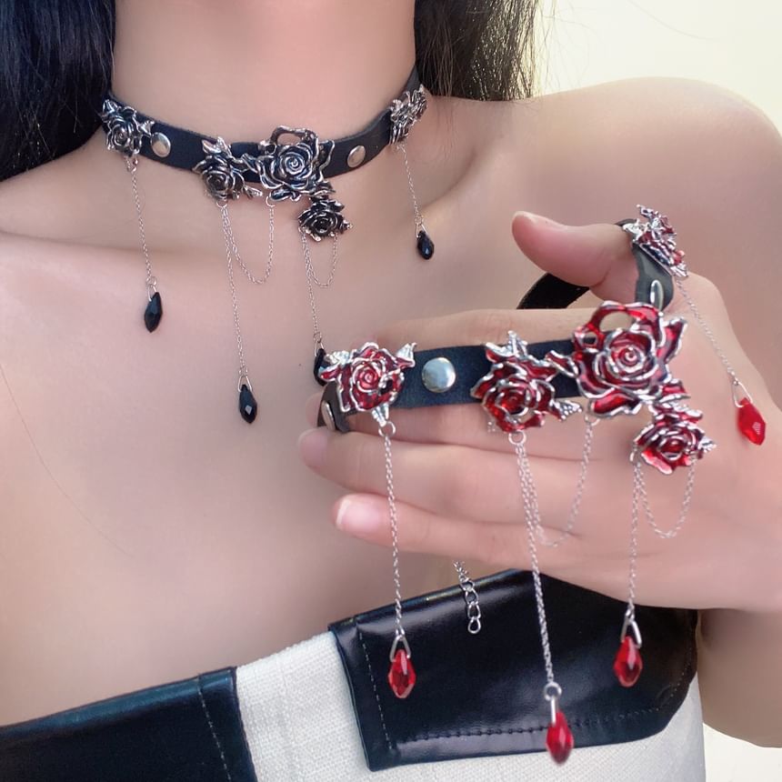 Sample Rose Alloy Faux Leather Choker