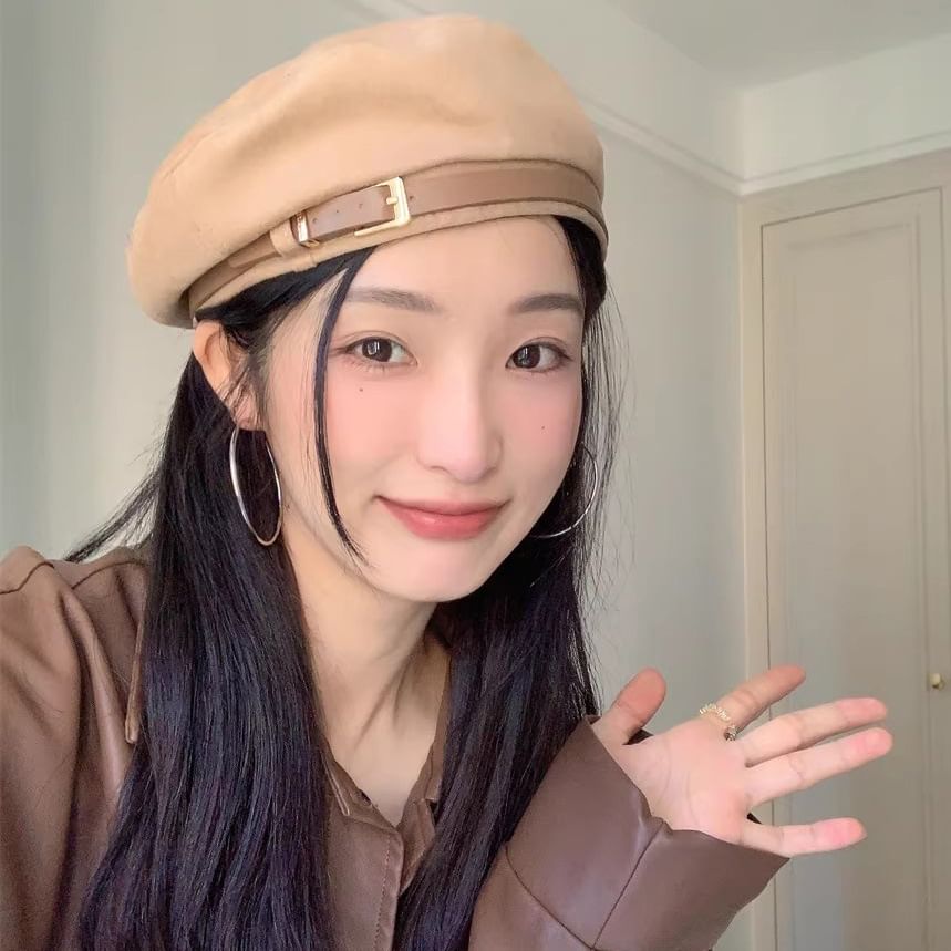 Faux Suede Belted Beret