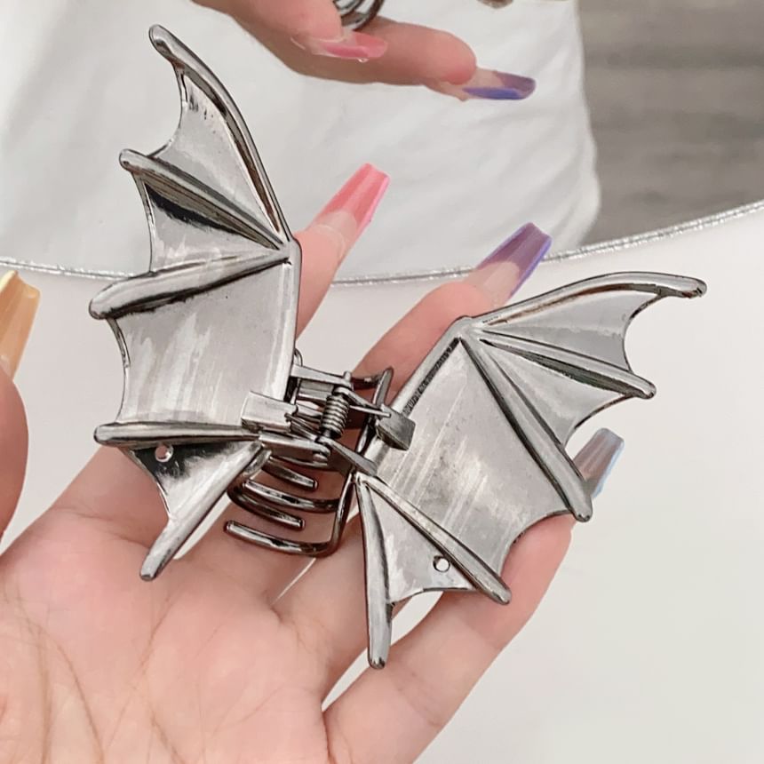Sample Bat Hair Claw