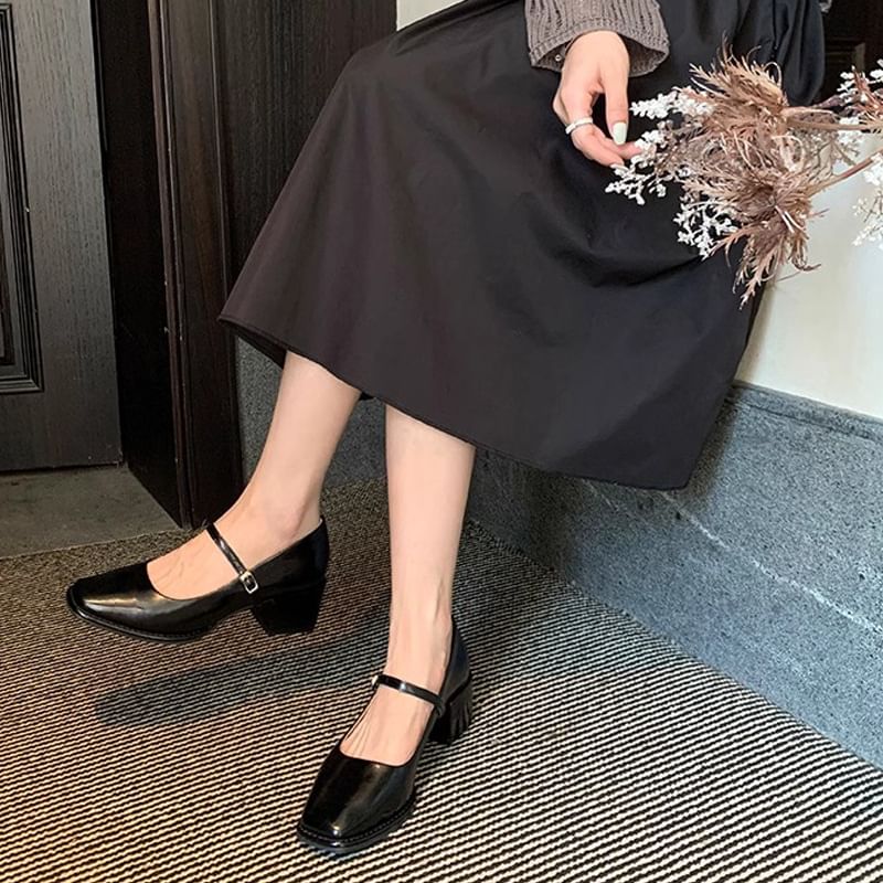 Wholesale SampleSquare Toe Chunky Heel Mary Jane Shoes