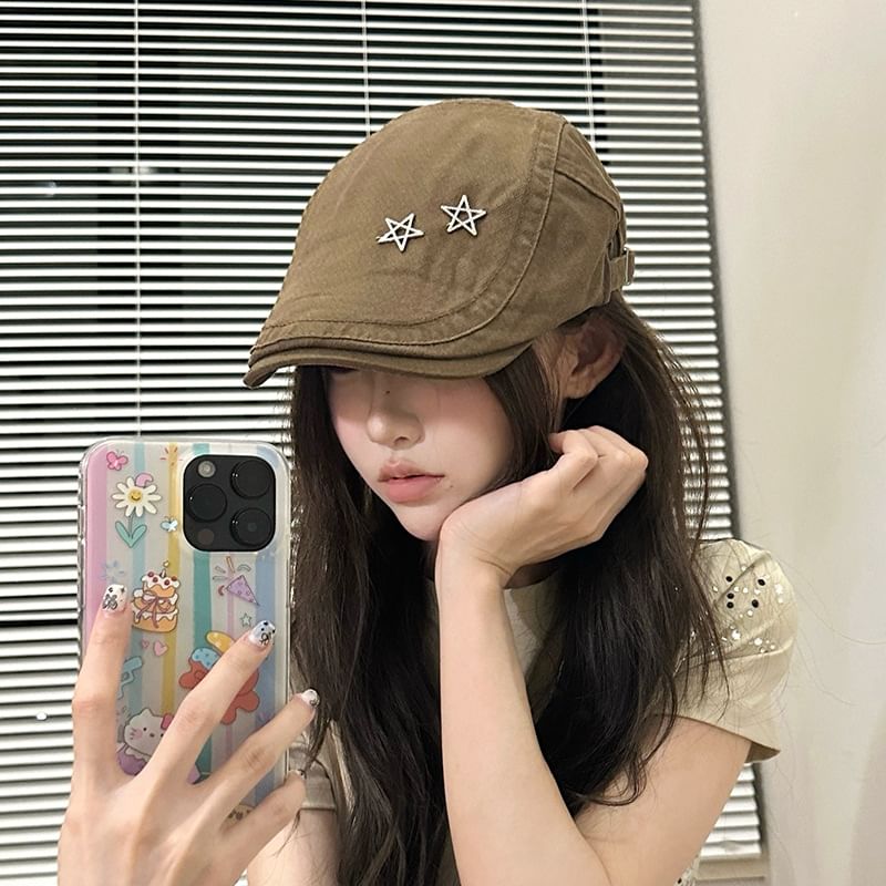 Flat Cap Studded Star