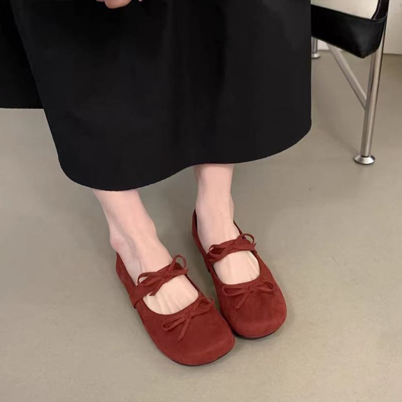 Jane Plain Accent Bow Mary Flats