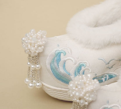 Embroidered Fleece-Lined Heel Wedge Pumps