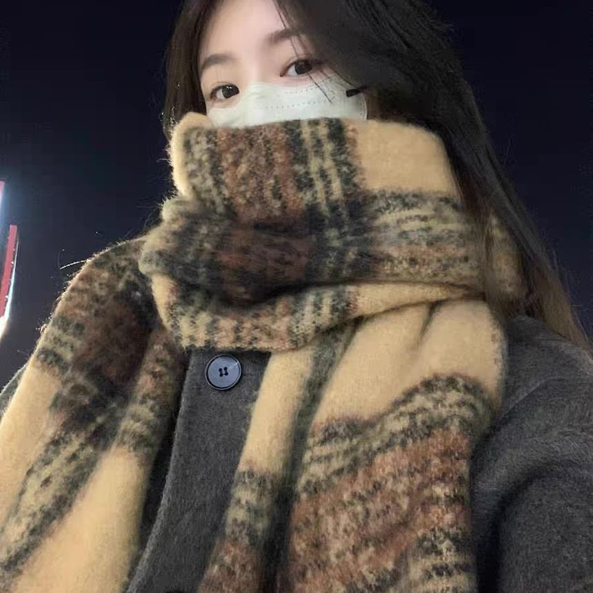 Scarf Fringe Plaid