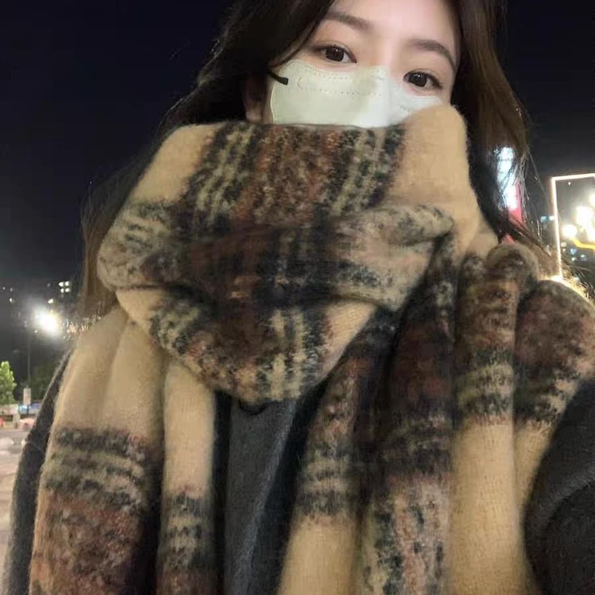 Scarf Fringe Plaid