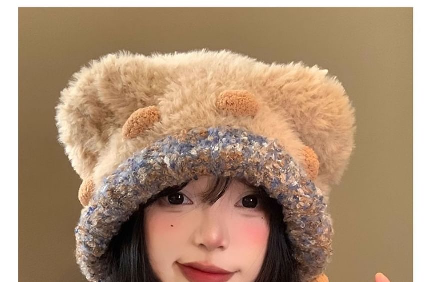 Ear Knit Panel Fluffy Bear Hat