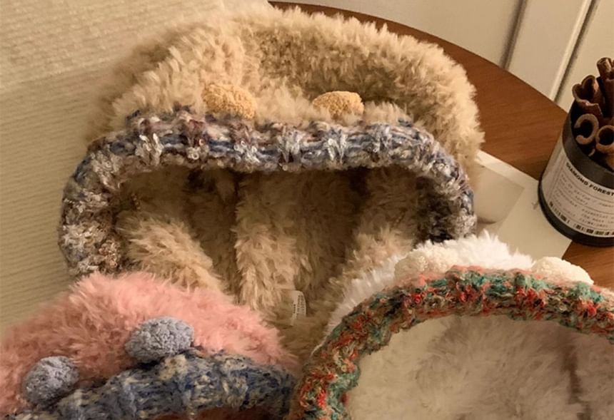 Ear Knit Panel Fluffy Bear Hat