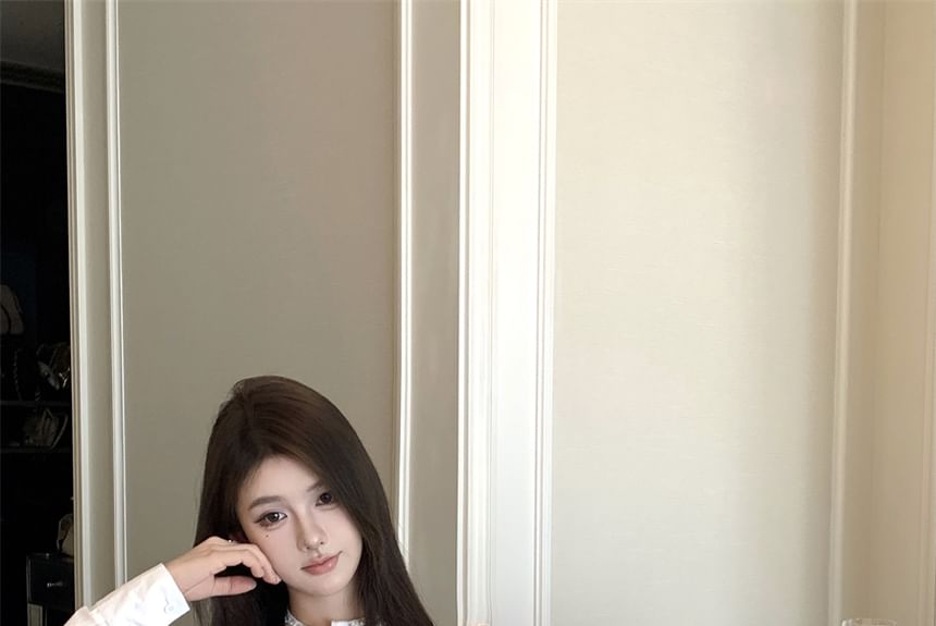 Sample Long-Sleeve Plain Ruffle Crop Shirt