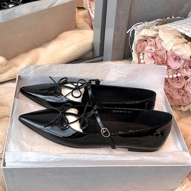 Mary Pointed Jane Flats Bow
