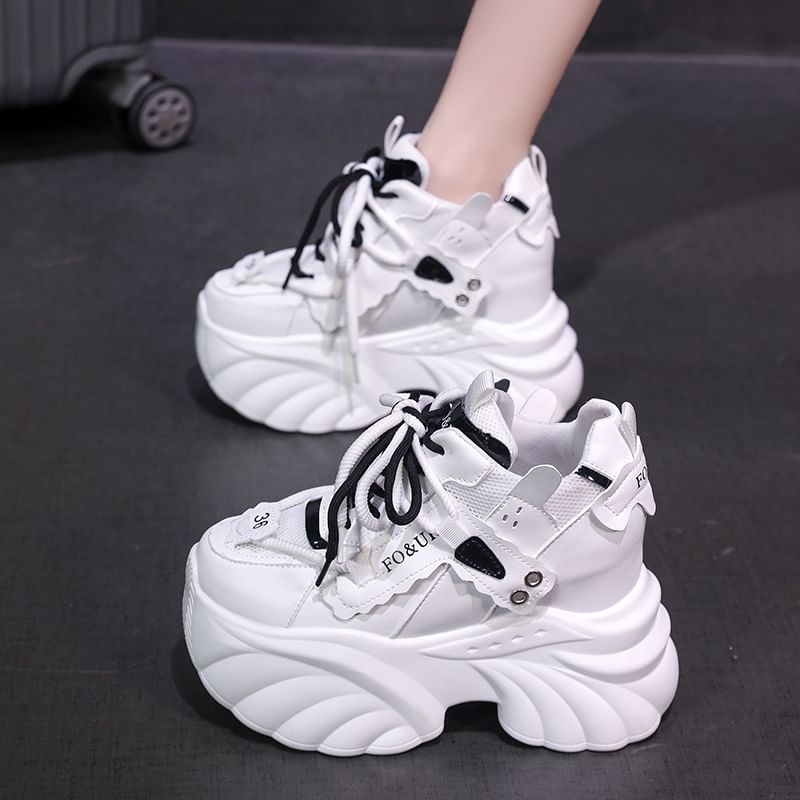 Platform Lettering Sneakers Lace-Up