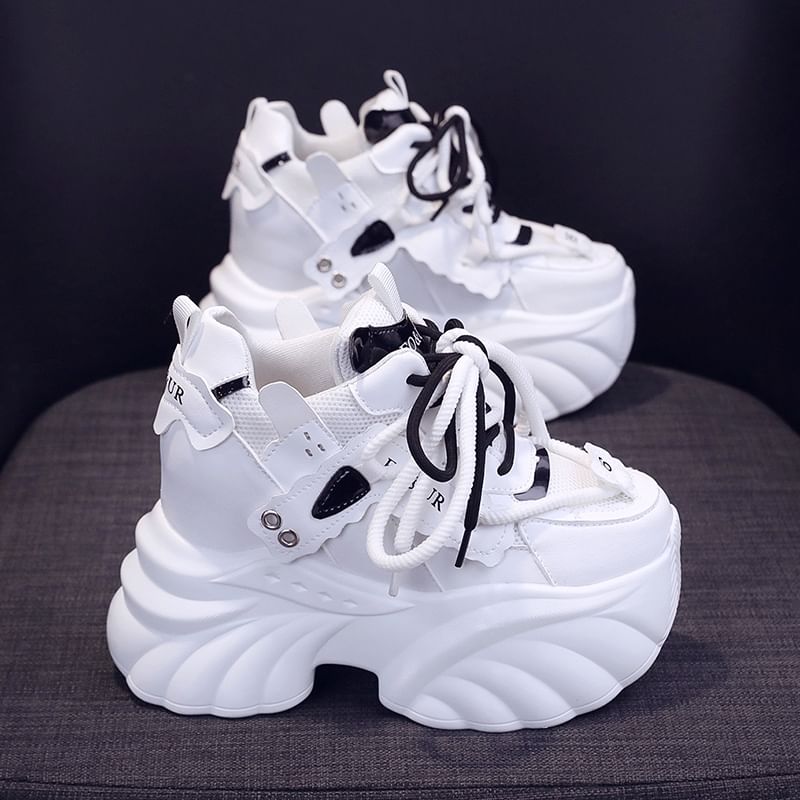 Platform Lettering Sneakers Lace-Up