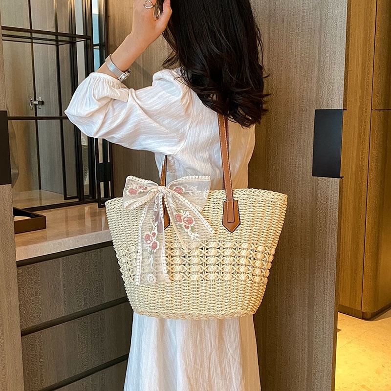 Sample Floral Embroidered Lace Bow Woven Tote Bag