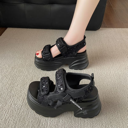 Großhandelsmuster Sandalen mit selbstklebenden Pailletten und Slingback-Riemen