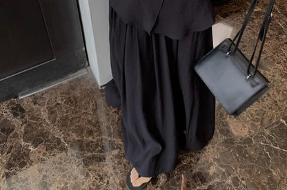 Asymmetrical Elastic Top + Plain Waist V-Neck Set: Maxi Tank