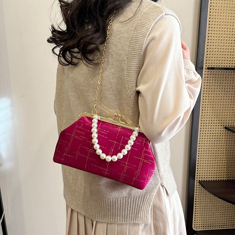 Sample Chain Strap Kiss Lock Velvet Crossbody Bag