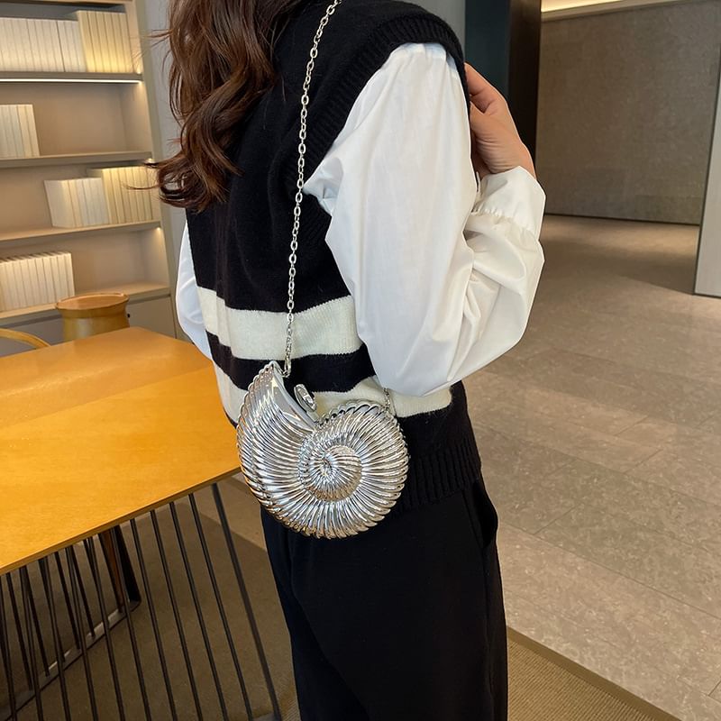 Sample Chain Strap Shell Evening Bag