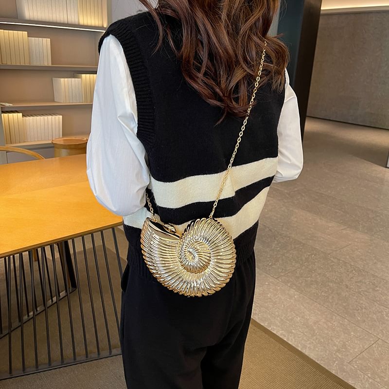 Sample Chain Strap Shell Evening Bag