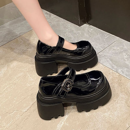 Großhandelsmuster Mary Leder Lack Plain Jane Plateauschuhe
