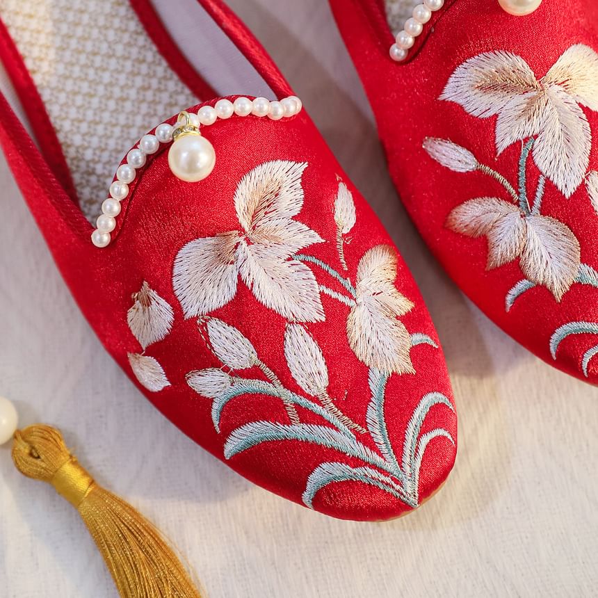 Faux Floral Pearl Mules Embroidered