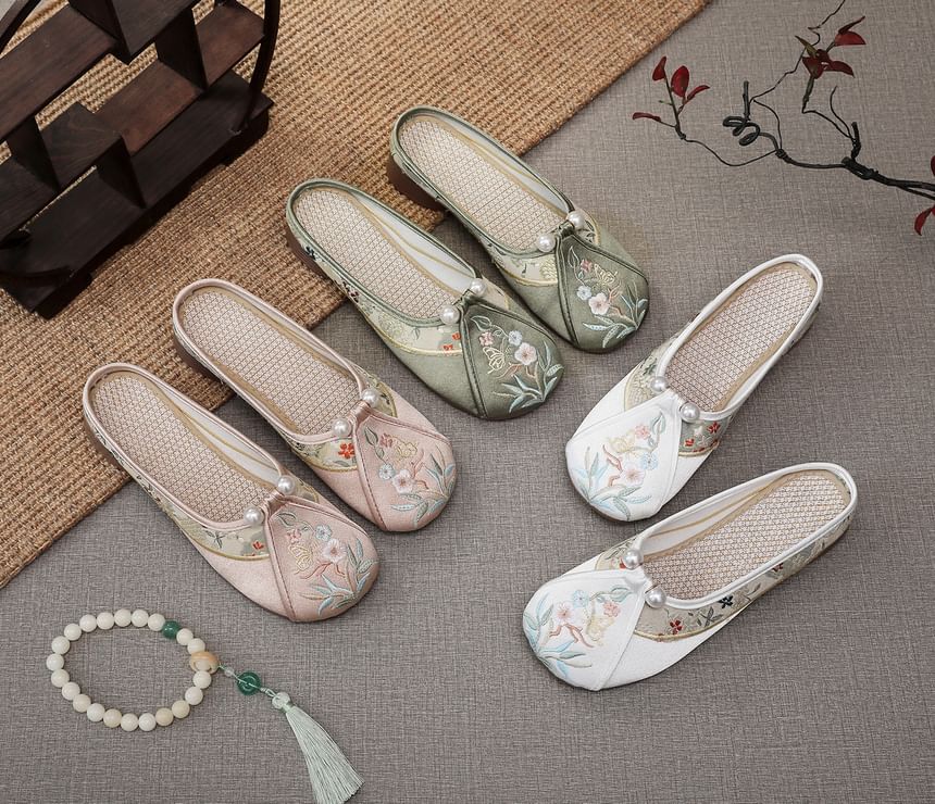 Pearl Floral Faux Mules Embroidered