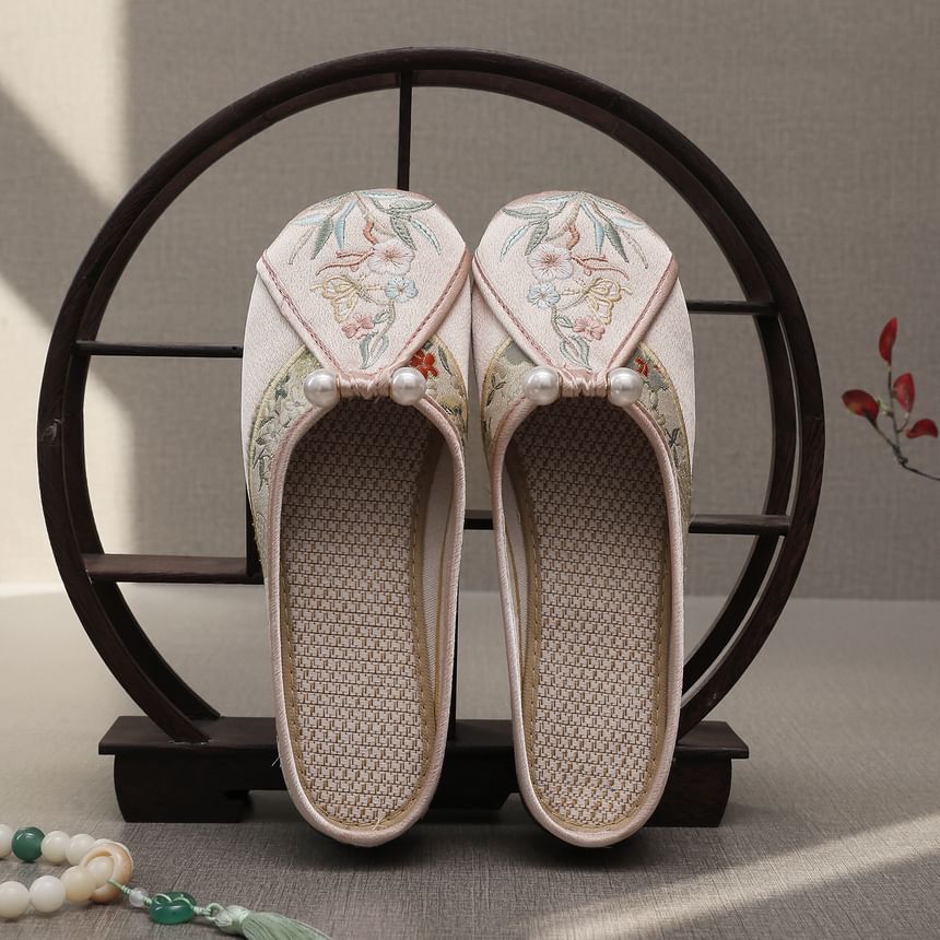 Pearl Floral Faux Mules Embroidered