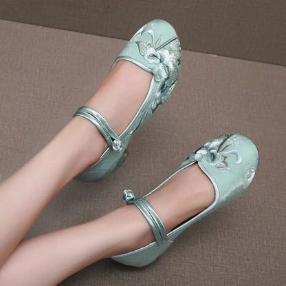 Embroidered Shoes Block Heel