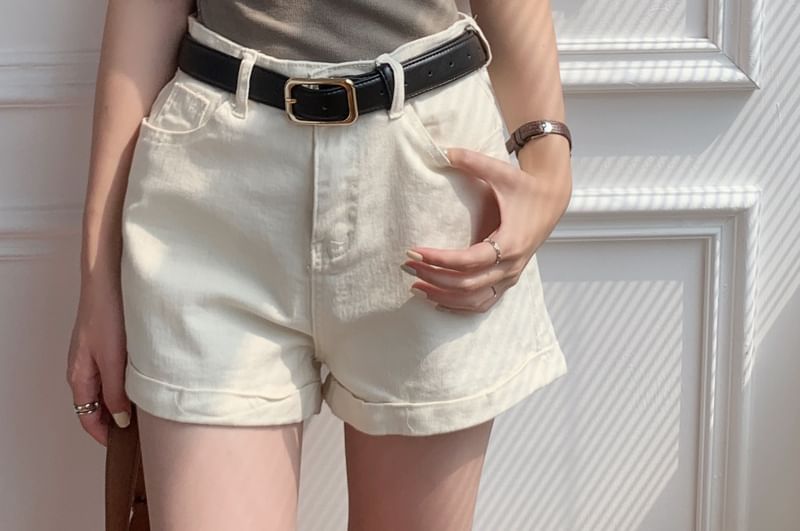 Short Scoop Plain Tee Neck Sleeve