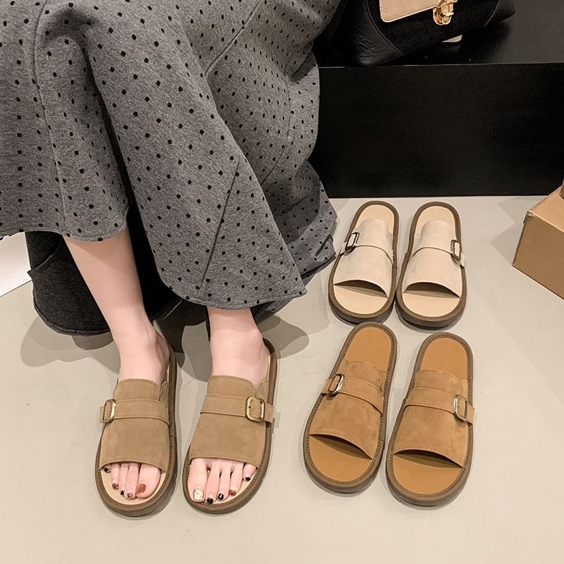 Sandals Plain Buckled Slide